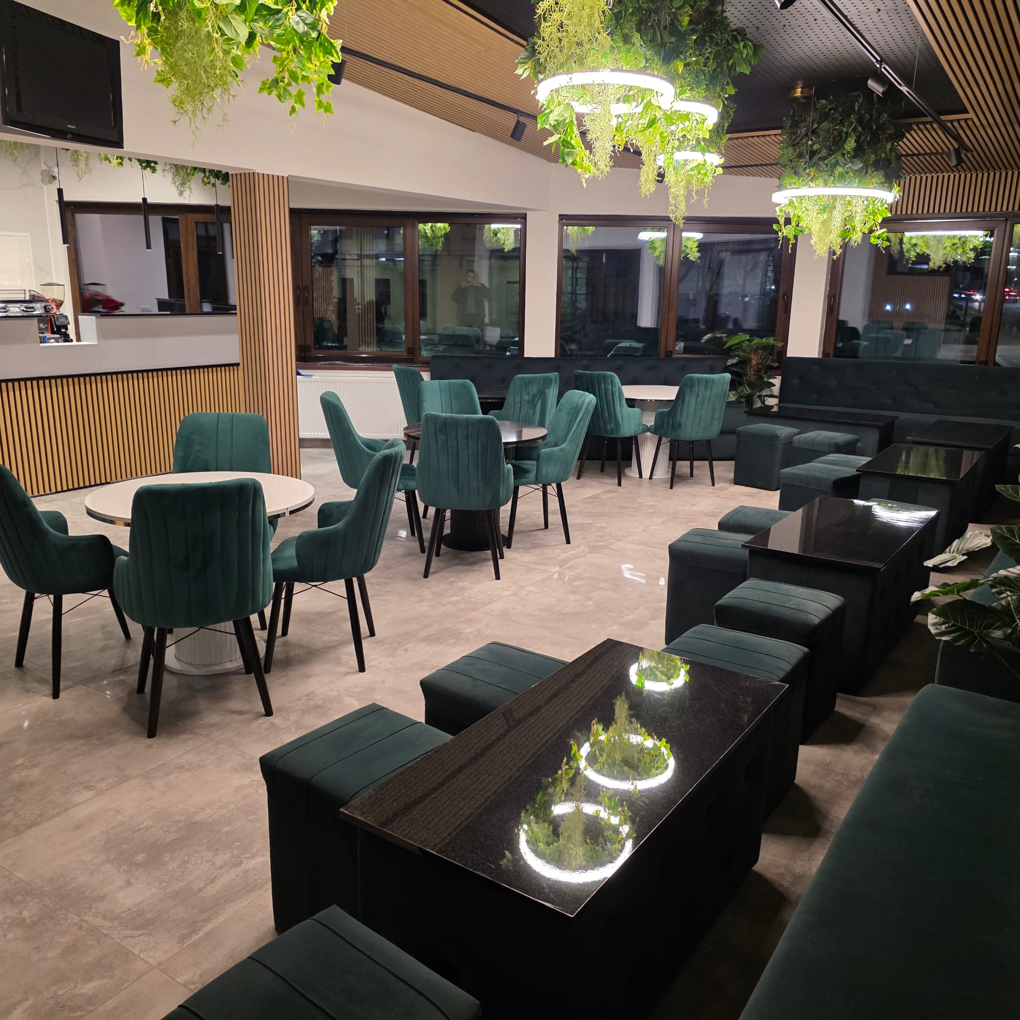 Interior Rivo Bistro Cafe